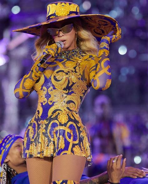 beyonce versace renaissance|bee beyonce versace dress.